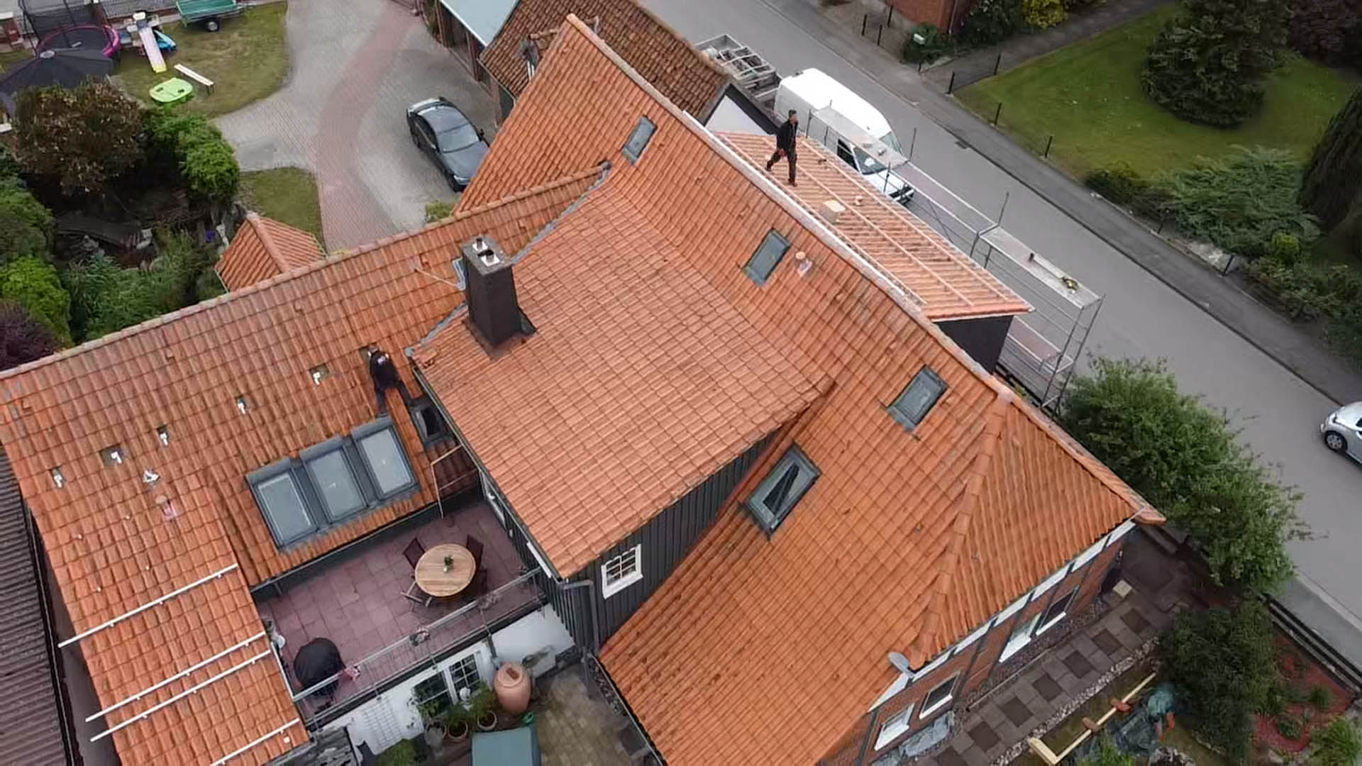 BB2FA3D5-D305-49D0-99C1-C49B3E37D9AE