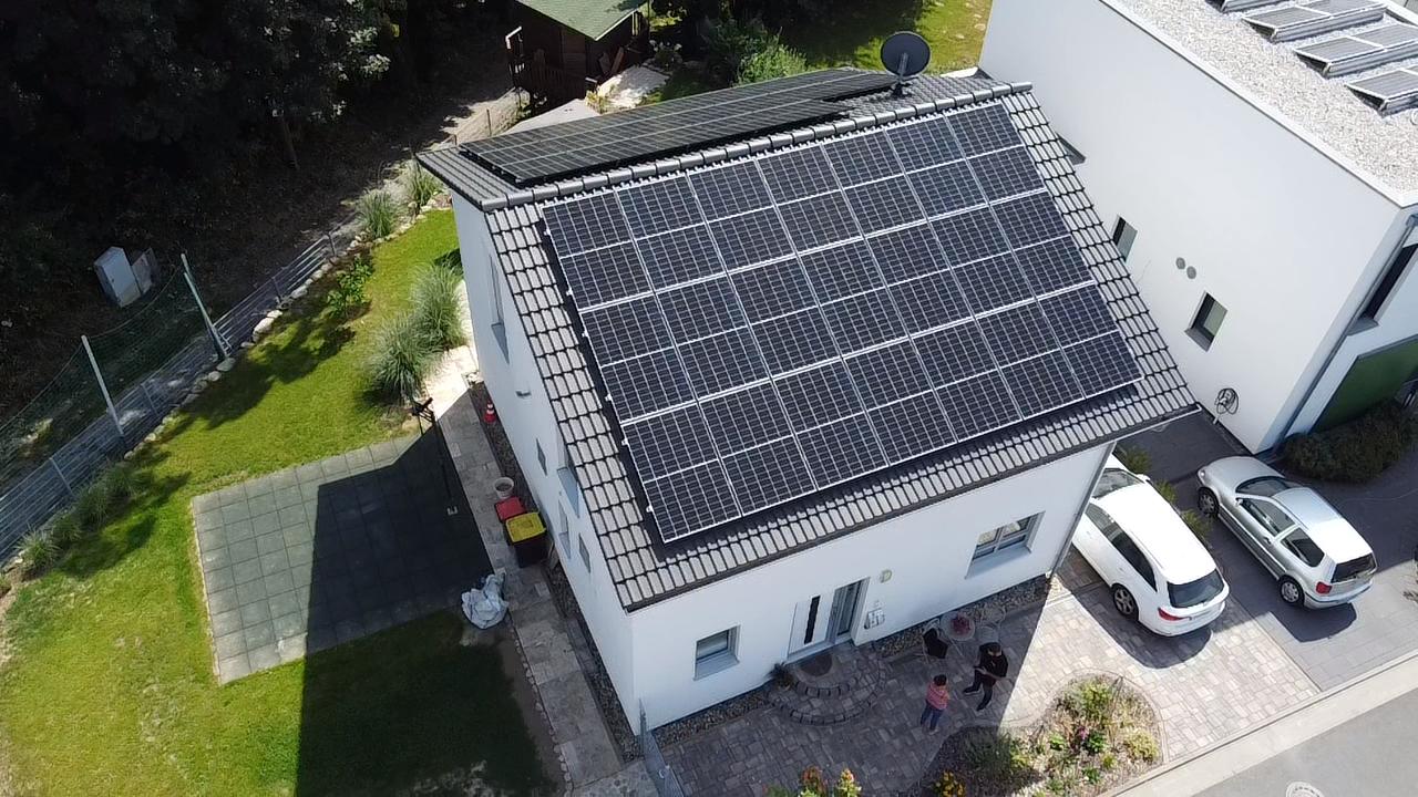 E0DA89AC-E9C7-48BD-BC39-DDB8049D3D6D